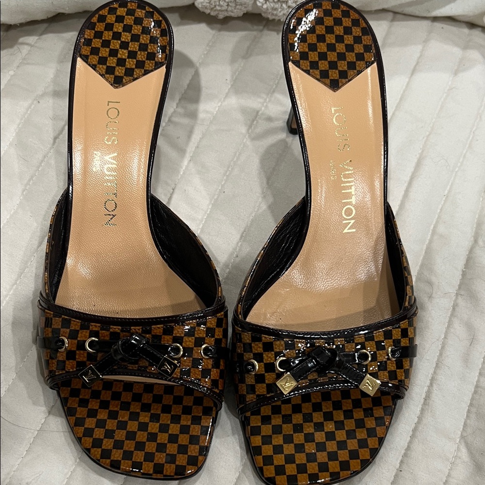 Louis Vuitton Black and Brown Checkered Heels